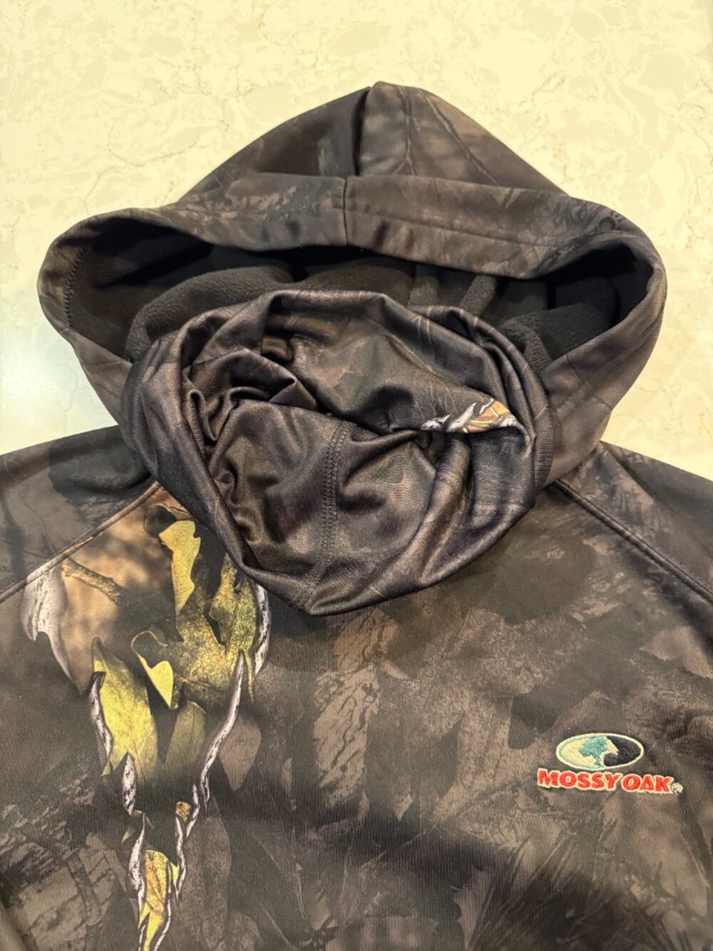 Mossy Oak Eclipse Performance Hoodie w/Neck Gaiter - Picture 3 of 11